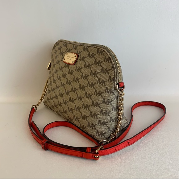 Michael Kors Cindy Dome Tan Signature Crossbody Handbag - Picture 3 of 6